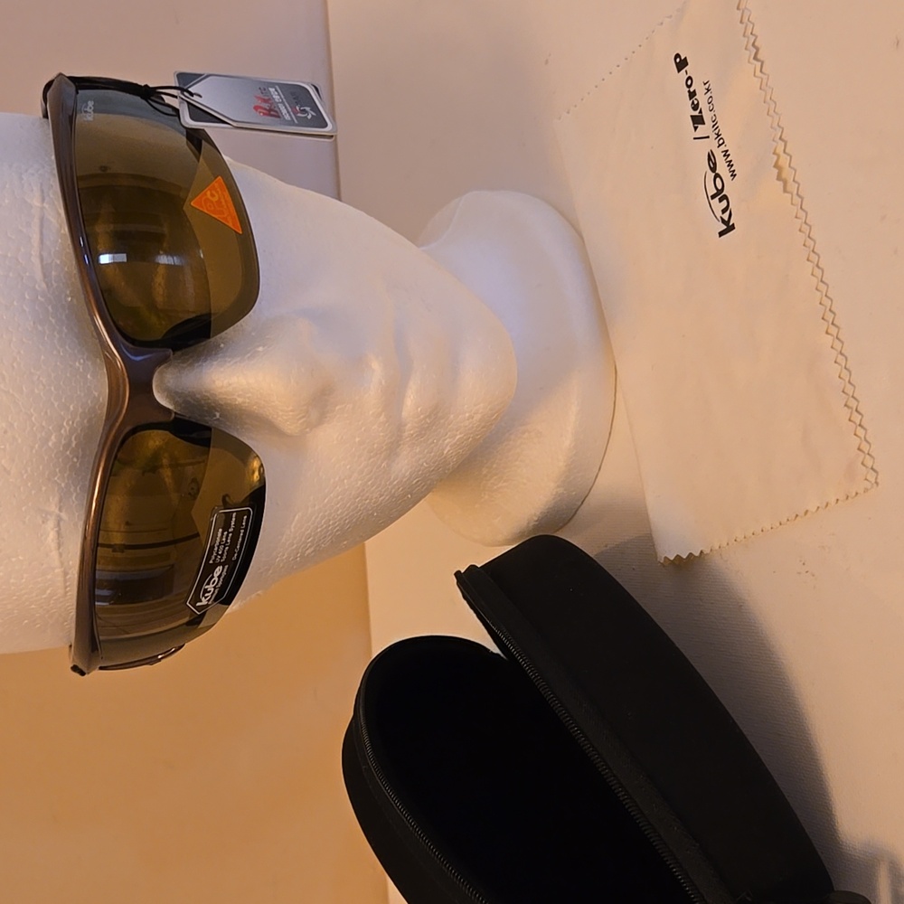 NWT Kube Zero-P Active Sports Sunglasses with Hard Case